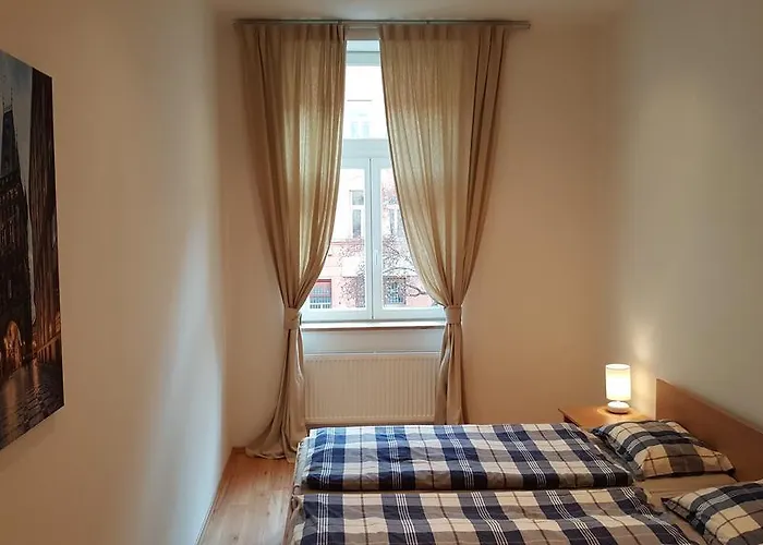 Apartamento Hugo Praga